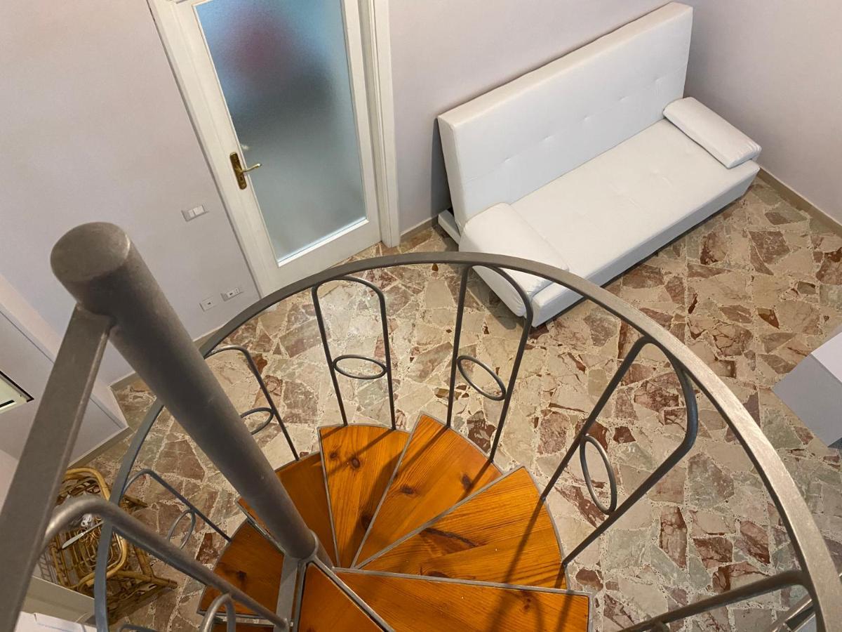 Appartamento Historic Center House Sorrento Esterno foto