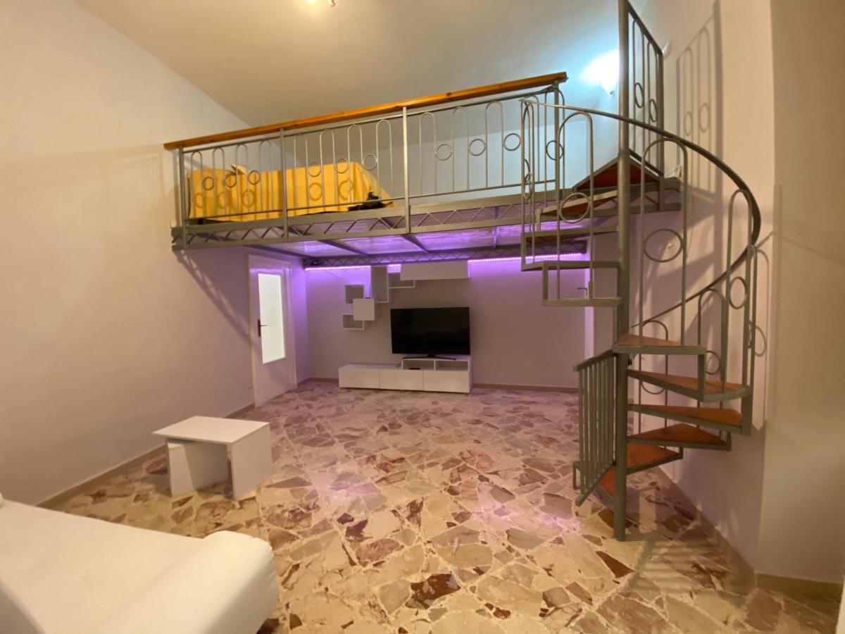 Appartamento Historic Center House Sorrento Esterno foto